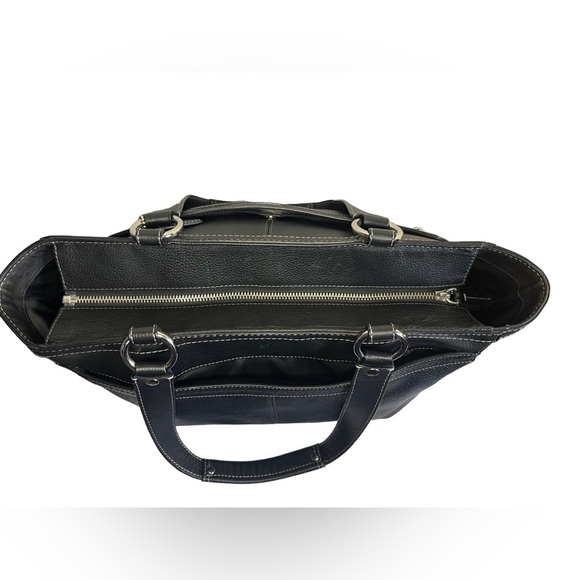 Coach Black Leather Shoulder Bag - Picture 4 of 15